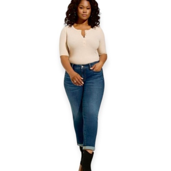 Torrid 20 NWT Boyfriend Straight Jeans Mid Rise Womens Stretch New With Tags - Picture 16 of 16